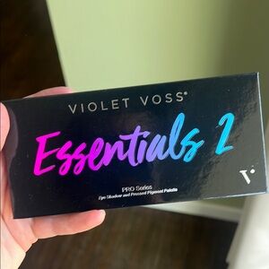 Violet Voss Essentials 2 Eyeshadow Palette